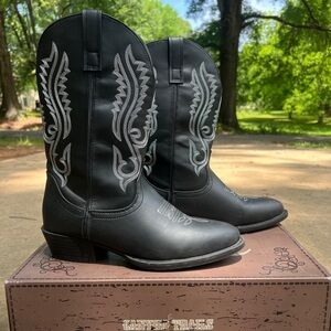 Canyon Trails size 9 mens cowboy boots